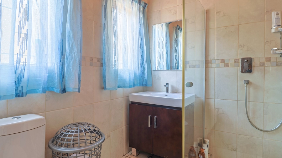 3 Bedroom Property for Sale in Zwartkop Gauteng