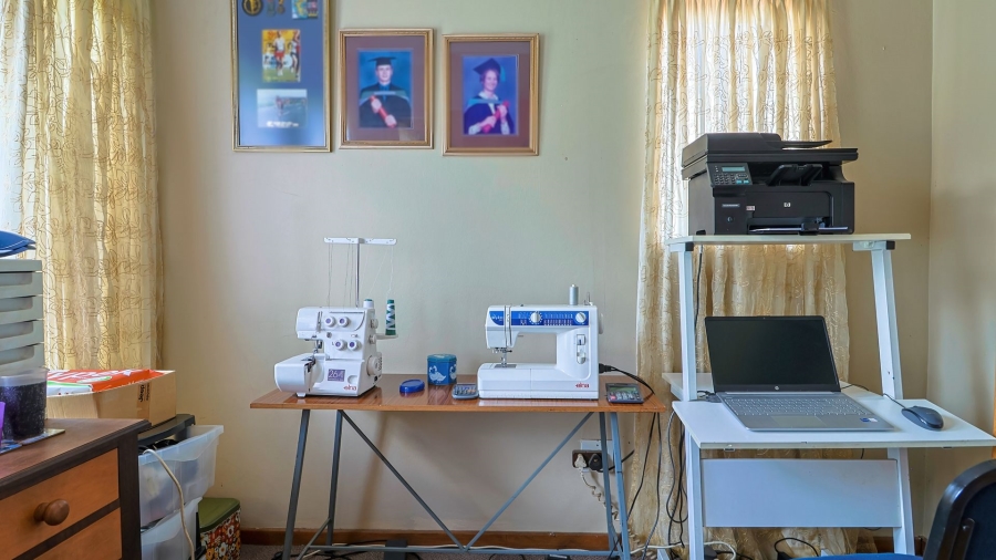 3 Bedroom Property for Sale in Zwartkop Gauteng