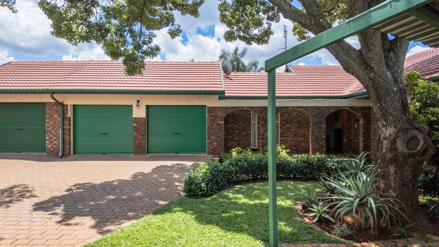 3 Bedroom Property for Sale in Zwartkop Gauteng