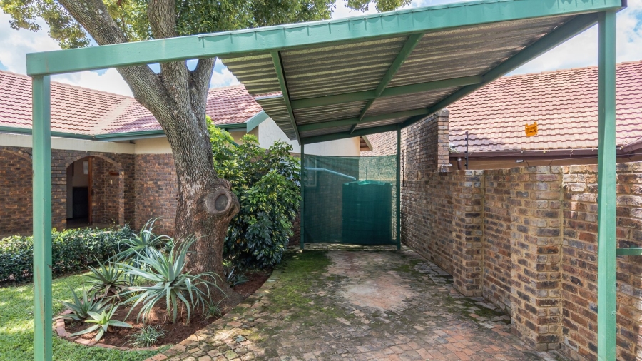 3 Bedroom Property for Sale in Zwartkop Gauteng