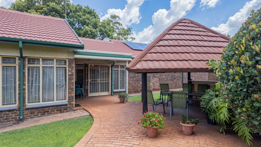 3 Bedroom Property for Sale in Zwartkop Gauteng