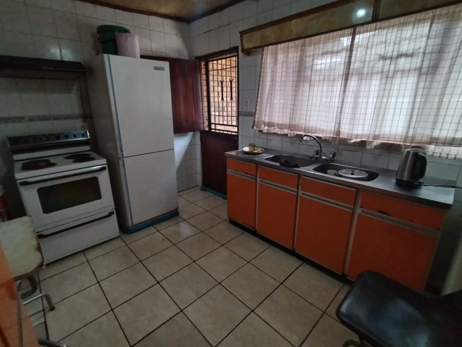 3 Bedroom Property for Sale in Tladi Gauteng