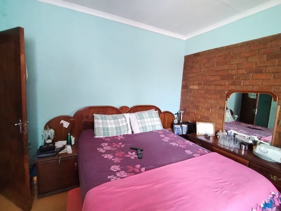 3 Bedroom Property for Sale in Tladi Gauteng