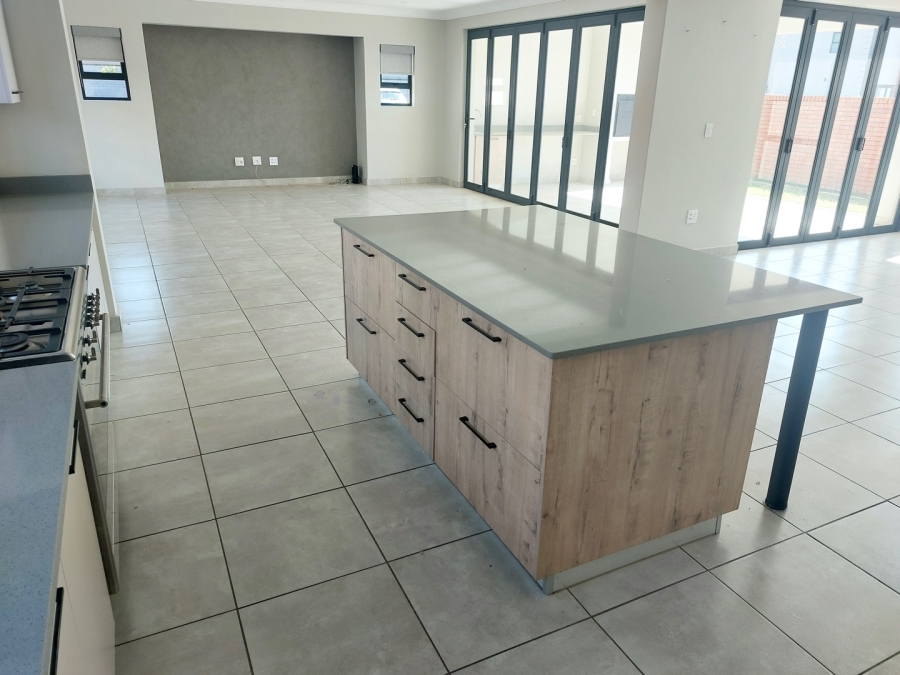 To Let 4 Bedroom Property for Rent in Six Fountains Residential Estate Gauteng