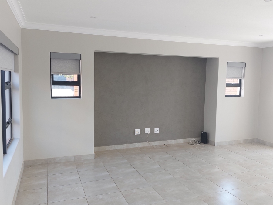 To Let 4 Bedroom Property for Rent in Six Fountains Residential Estate Gauteng