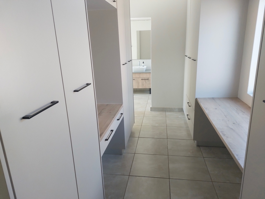 To Let 4 Bedroom Property for Rent in Six Fountains Residential Estate Gauteng