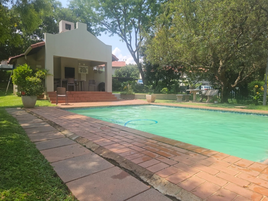 2 Bedroom Property for Sale in Douglasdale Gauteng