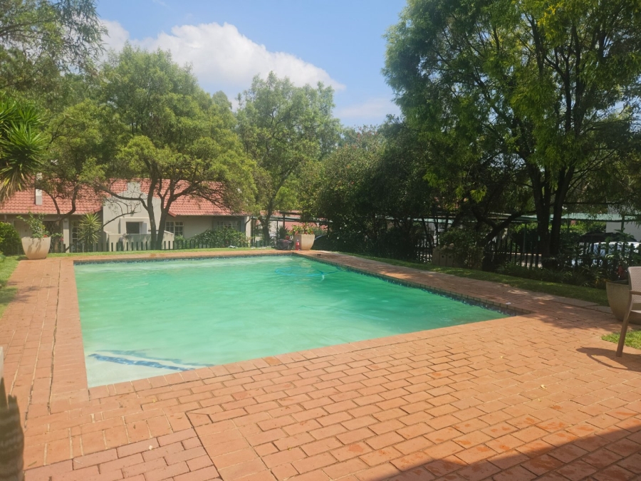 2 Bedroom Property for Sale in Douglasdale Gauteng