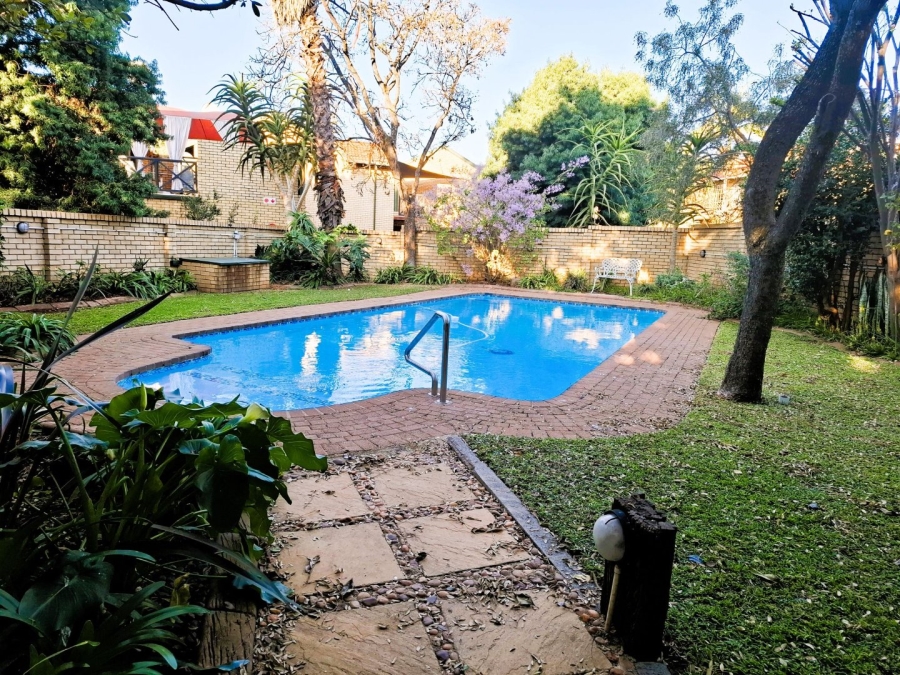 2 Bedroom Property for Sale in Wapadrand Gauteng