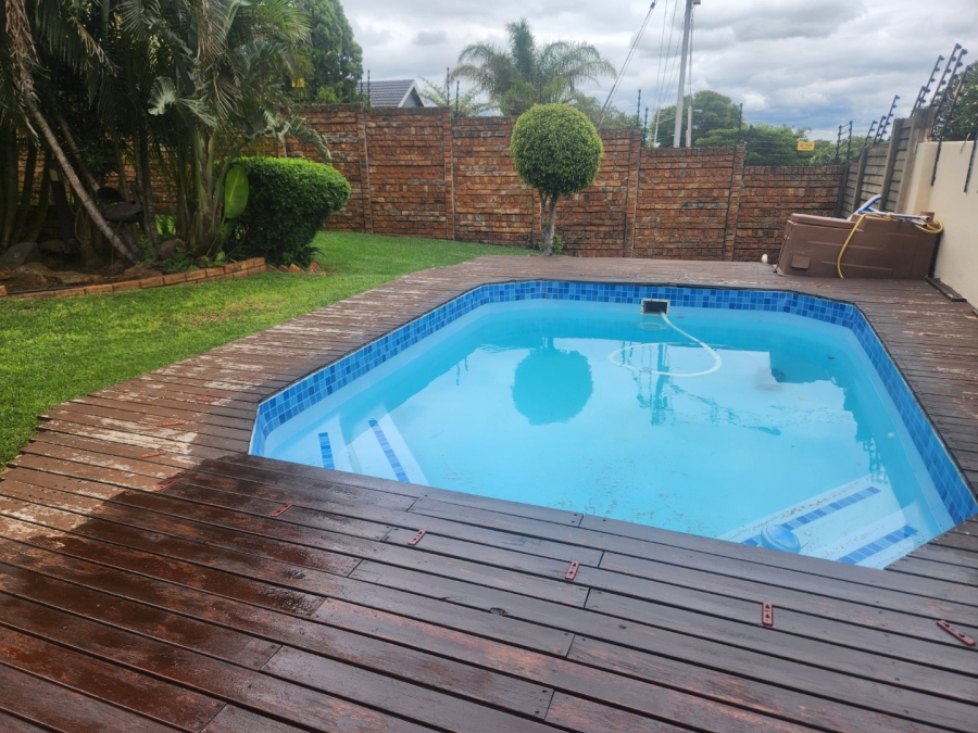 5 Bedroom Property for Sale in Wonderboom Gauteng
