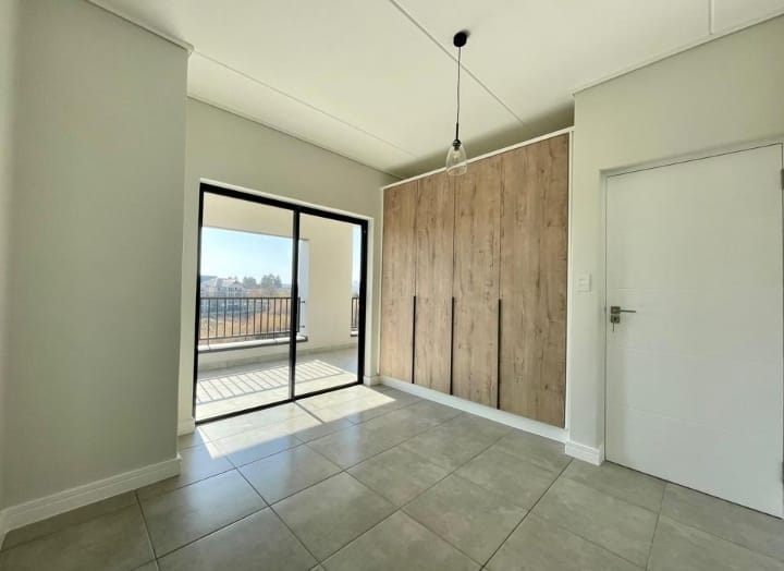 1 Bedroom Property for Sale in Waterfall Gauteng