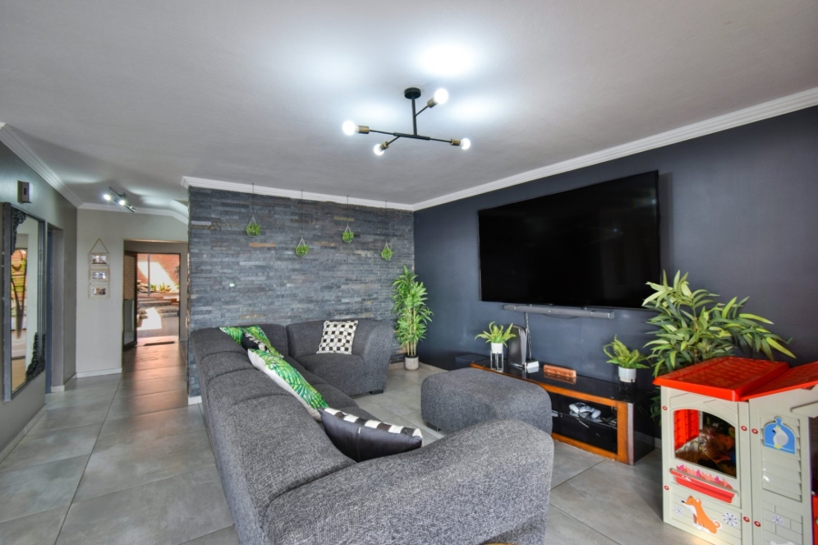 4 Bedroom Property for Sale in Montana Park Gauteng