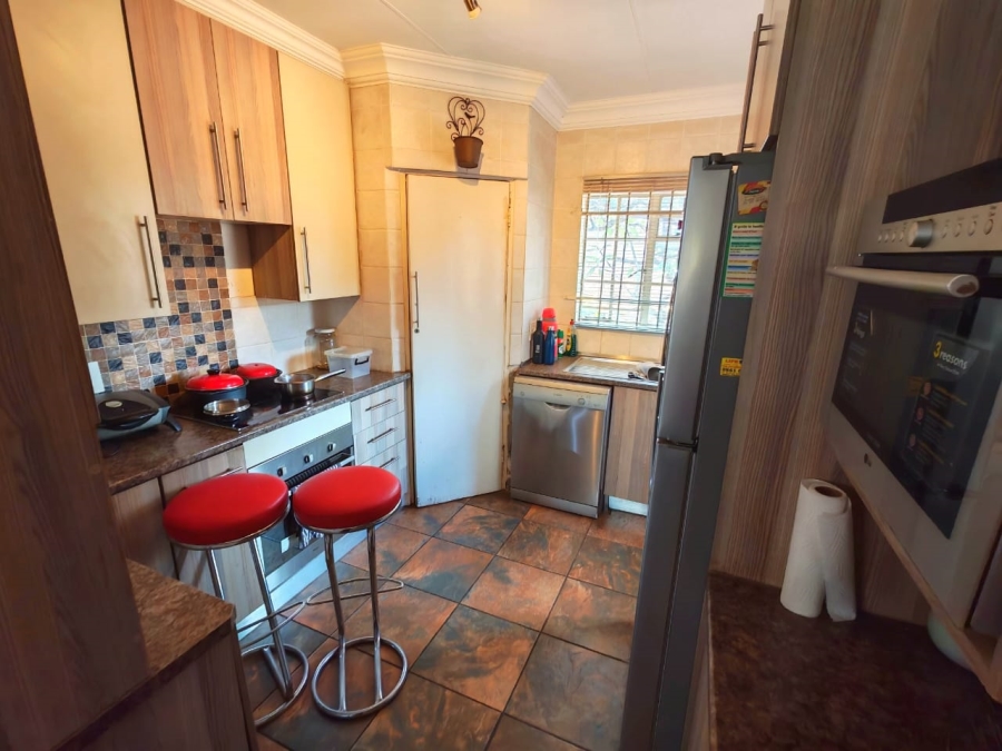 3 Bedroom Property for Sale in Sinoville Gauteng