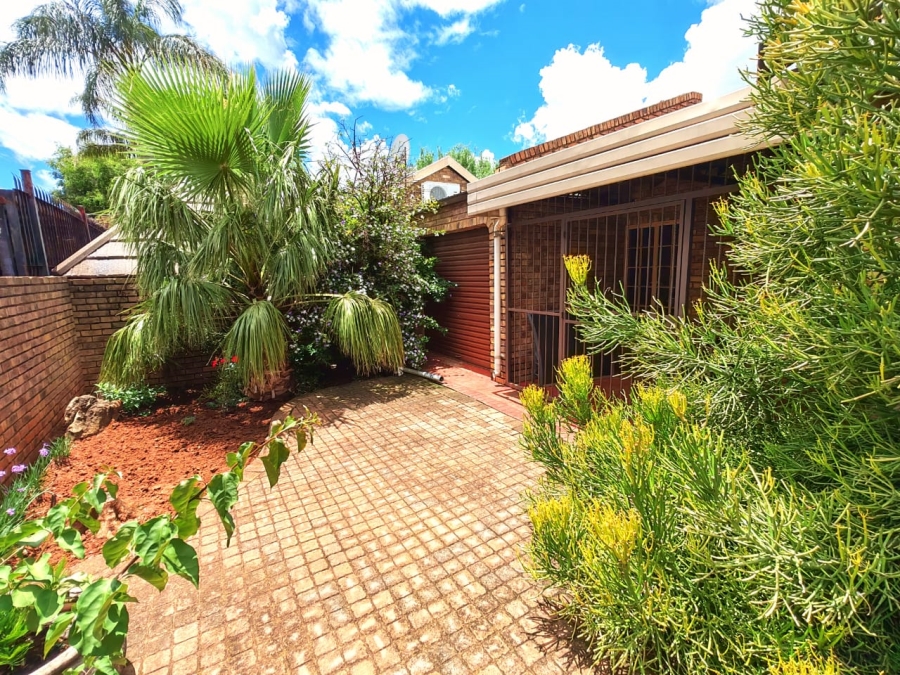3 Bedroom Property for Sale in Sinoville Gauteng