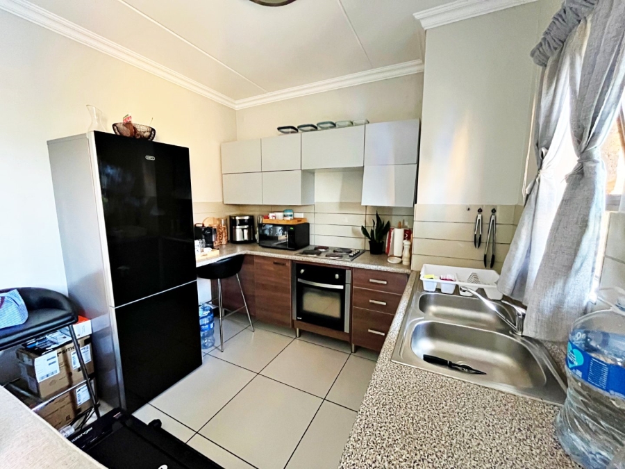 1 Bedroom Property for Sale in Scarlet Park Gauteng