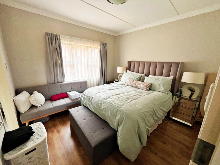 1 Bedroom Property for Sale in Scarlet Park Gauteng