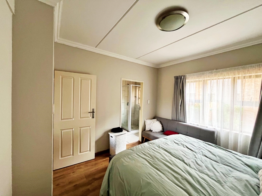 1 Bedroom Property for Sale in Scarlet Park Gauteng