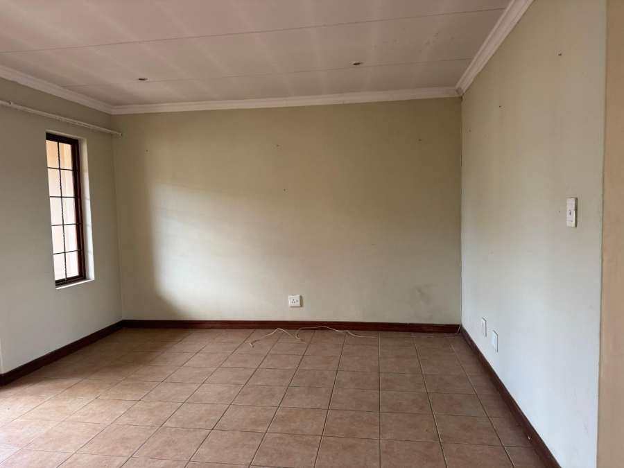 2 Bedroom Property for Sale in Montana Tuine Gauteng