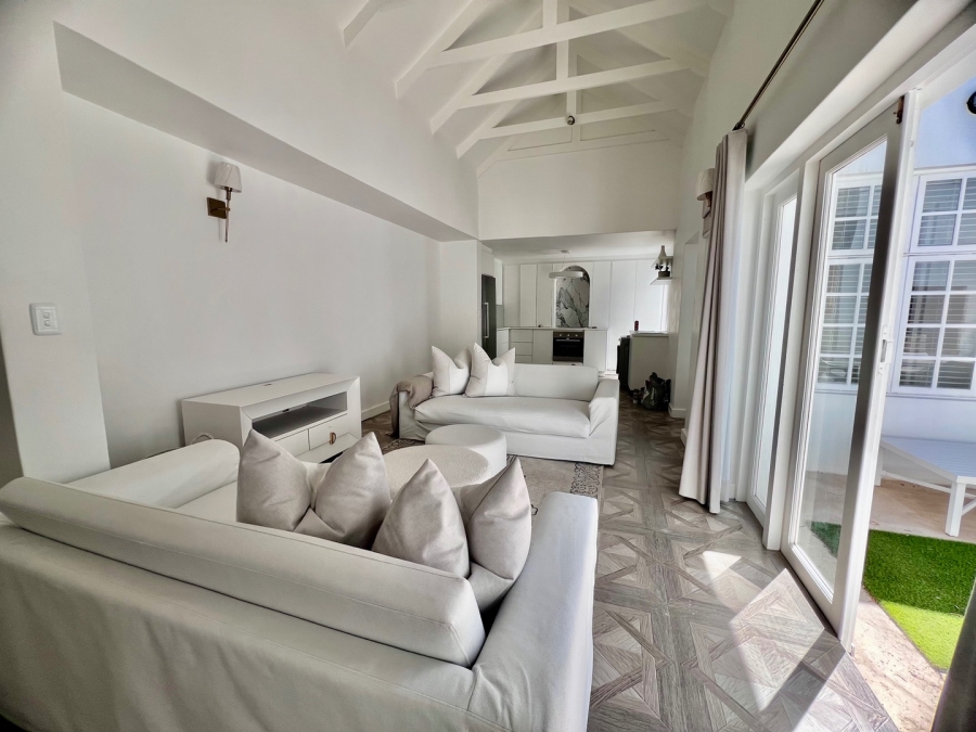 5 Bedroom Property for Sale in Silver Lakes Gauteng