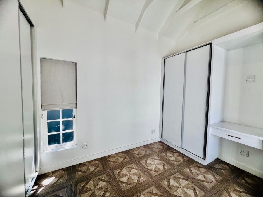 5 Bedroom Property for Sale in Silver Lakes Gauteng