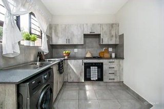 2 Bedroom Property for Sale in Windmill Park Gauteng