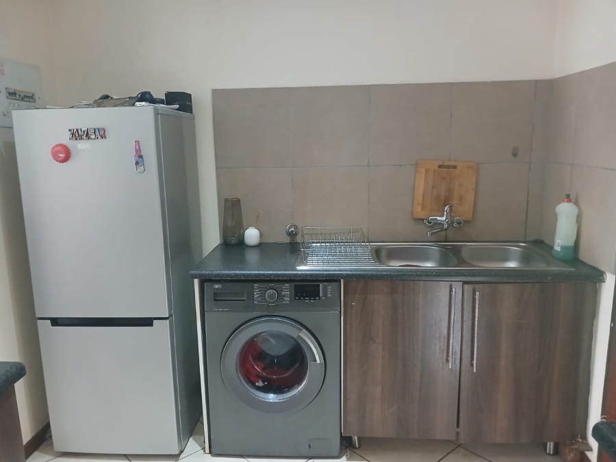 2 Bedroom Property for Sale in Noordwyk Gauteng