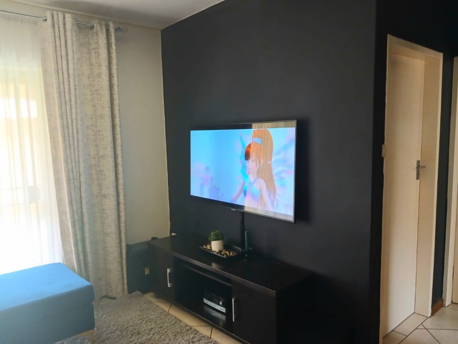 2 Bedroom Property for Sale in Noordwyk Gauteng