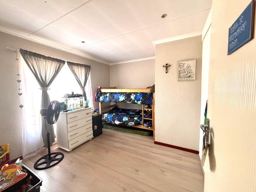 2 Bedroom Property for Sale in Annlin Gauteng