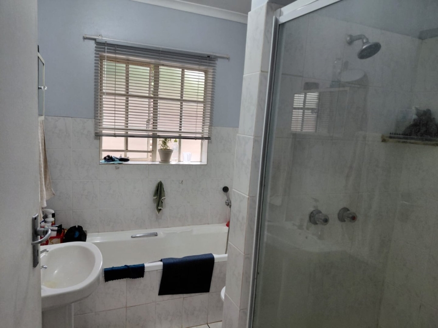2 Bedroom Property for Sale in Annlin Gauteng