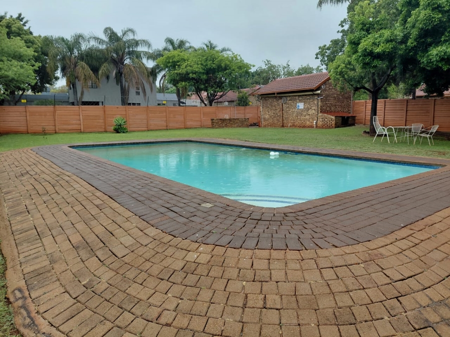 2 Bedroom Property for Sale in Annlin Gauteng
