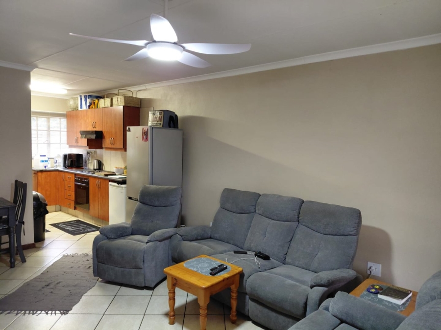 2 Bedroom Property for Sale in Annlin Gauteng
