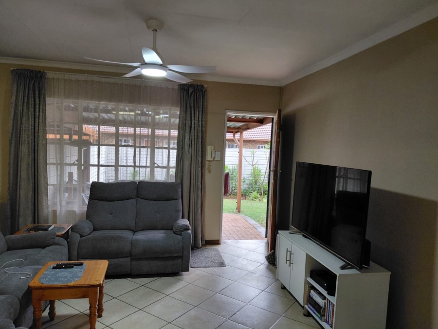 2 Bedroom Property for Sale in Annlin Gauteng