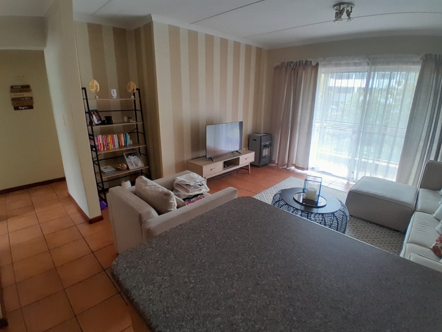 2 Bedroom Property for Sale in Sunninghill Gauteng