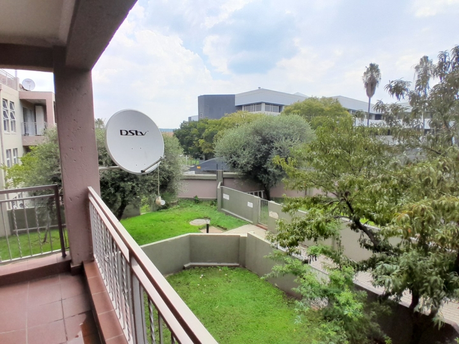 2 Bedroom Property for Sale in Sunninghill Gauteng