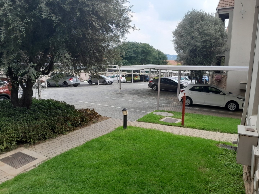 2 Bedroom Property for Sale in Sunninghill Gauteng