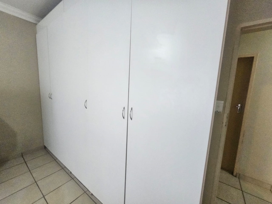 To Let 4 Bedroom Property for Rent in Mnandi Gauteng