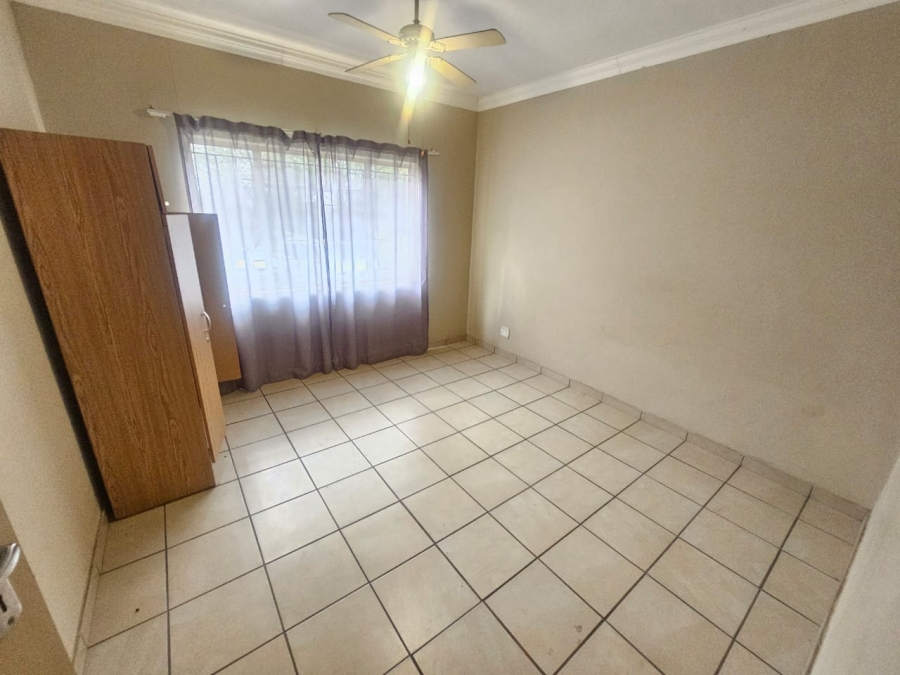 To Let 4 Bedroom Property for Rent in Mnandi Gauteng
