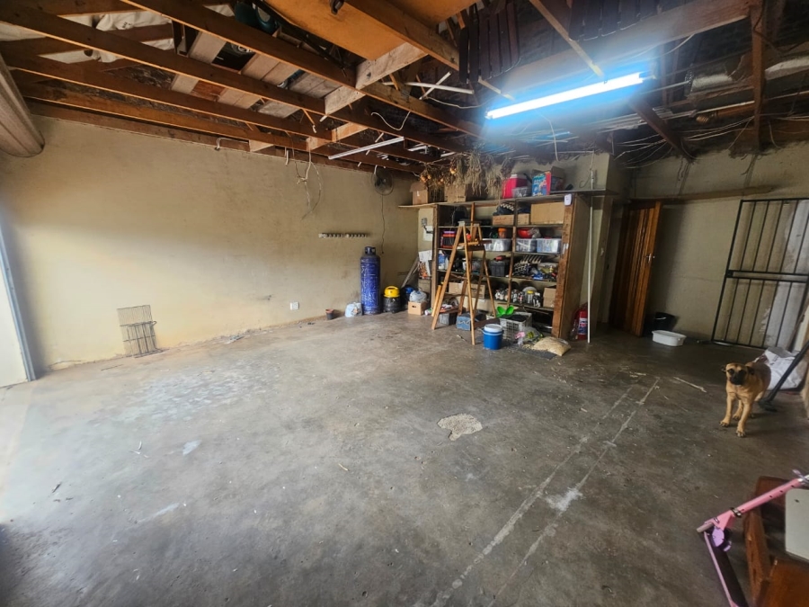 To Let 4 Bedroom Property for Rent in Mnandi Gauteng