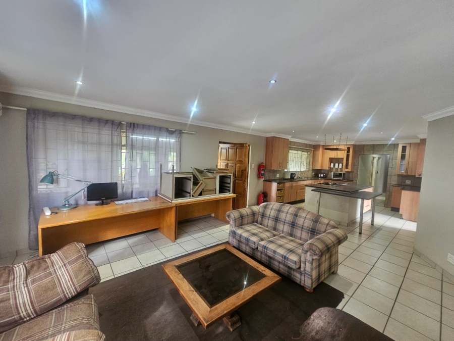 To Let 4 Bedroom Property for Rent in Mnandi Gauteng