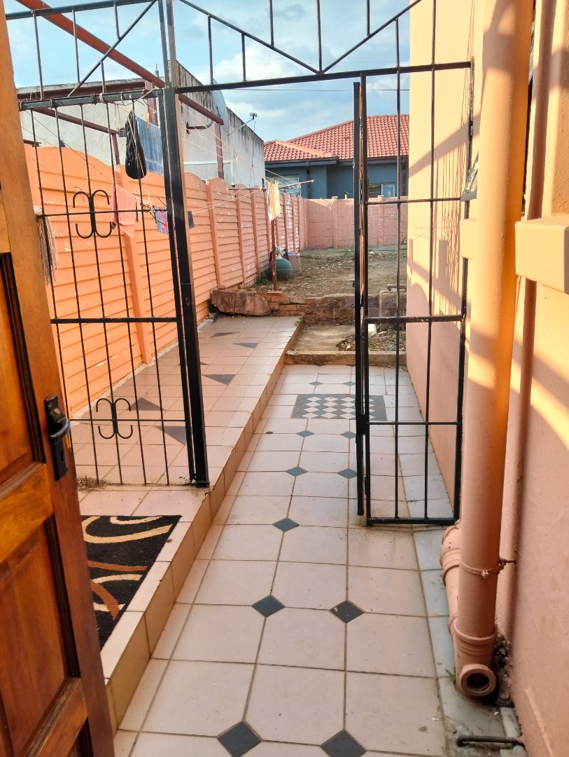 3 Bedroom Property for Sale in Elandspoort Gauteng