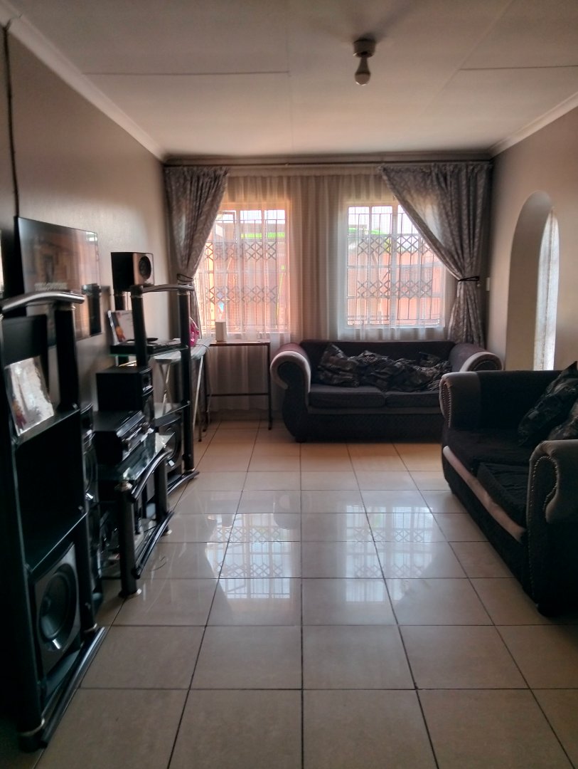 3 Bedroom Property for Sale in Elandspoort Gauteng
