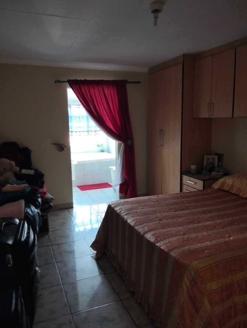 3 Bedroom Property for Sale in Elandspoort Gauteng