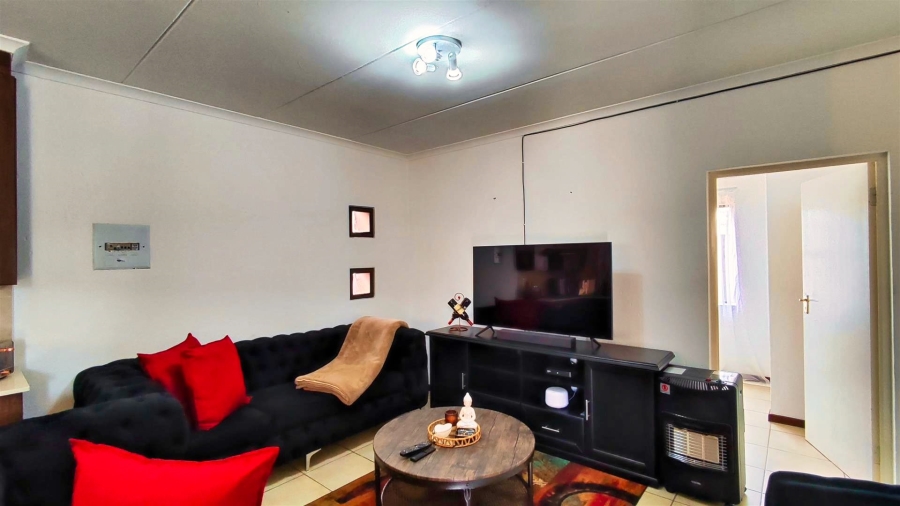 2 Bedroom Property for Sale in Helderwyk Gauteng