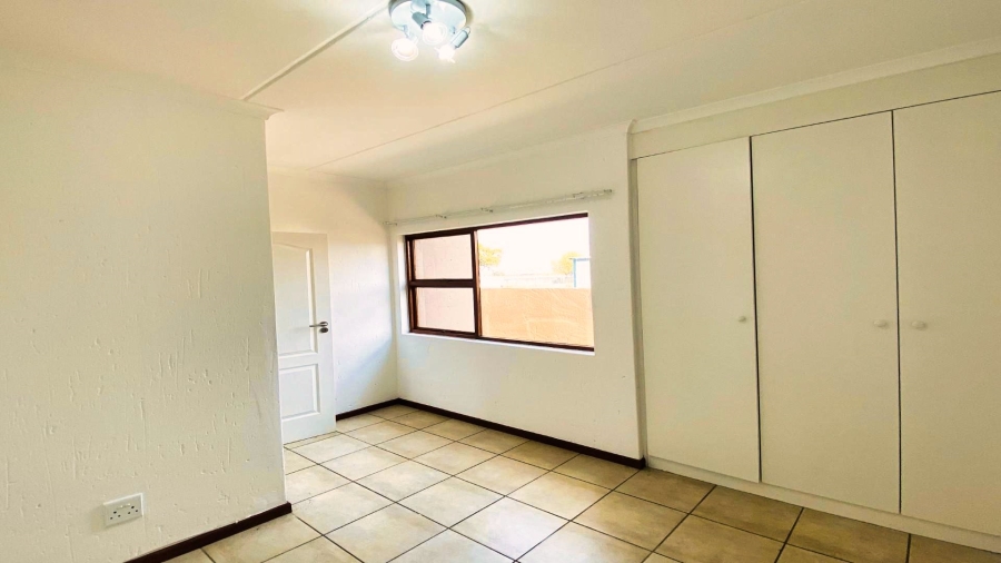 2 Bedroom Property for Sale in Helderwyk Gauteng