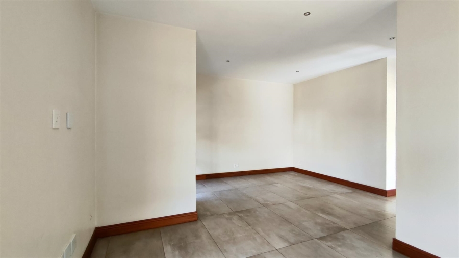 5 Bedroom Property for Sale in Helderwyk Gauteng