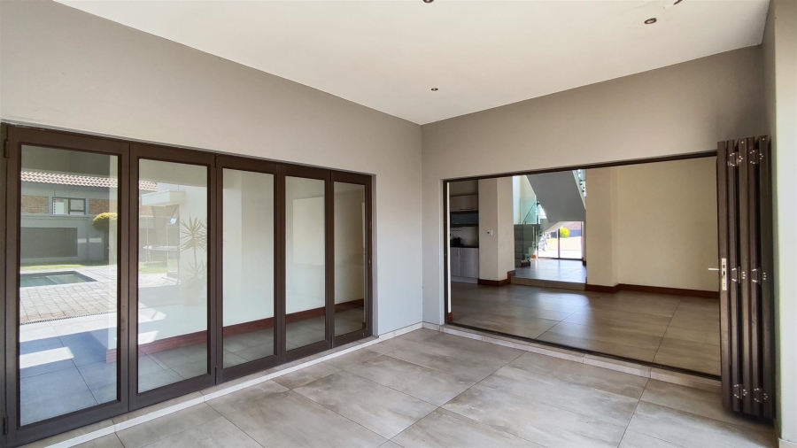 5 Bedroom Property for Sale in Helderwyk Gauteng