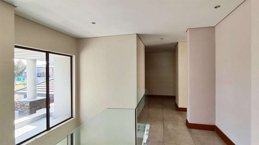 5 Bedroom Property for Sale in Helderwyk Gauteng