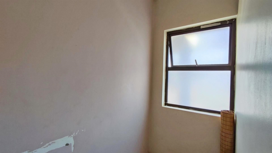 5 Bedroom Property for Sale in Helderwyk Gauteng