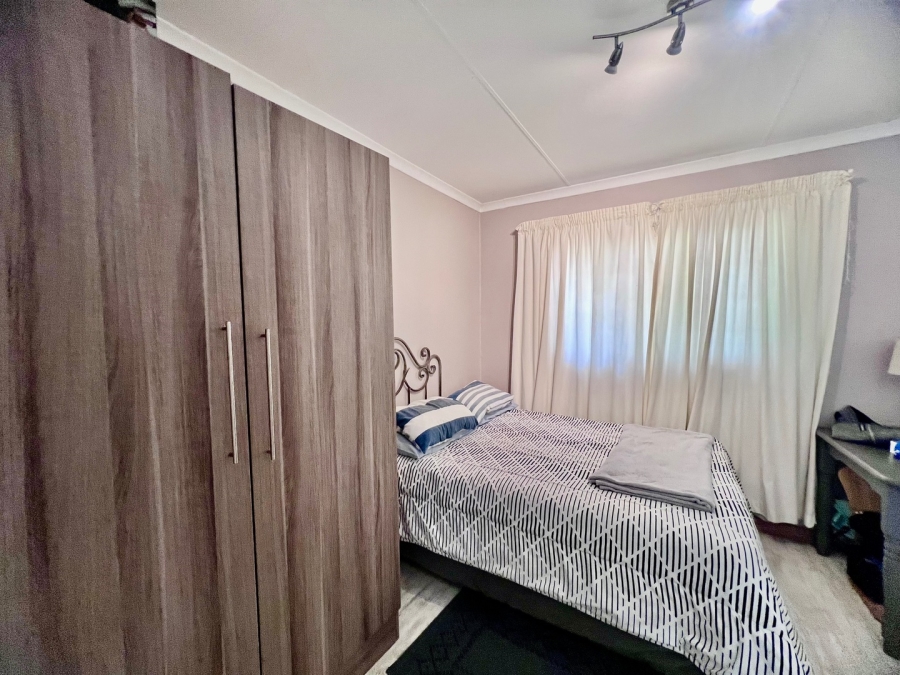 To Let 1 Bedroom Property for Rent in Waterkloof Gauteng