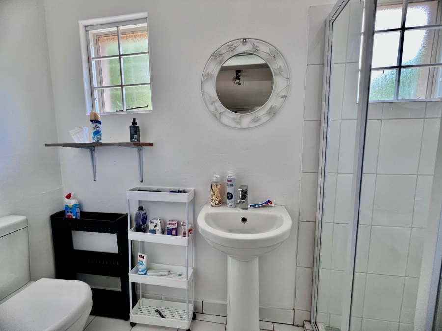 To Let 1 Bedroom Property for Rent in Waterkloof Gauteng